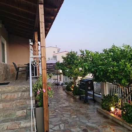 Eleana Luxury Private