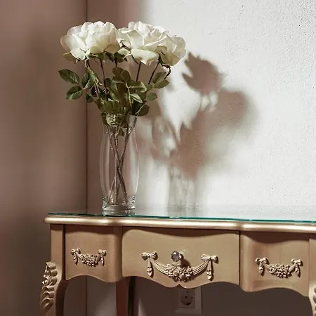 Eleana Luxury Private