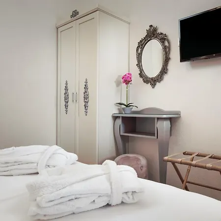 Eleana Luxury Private *