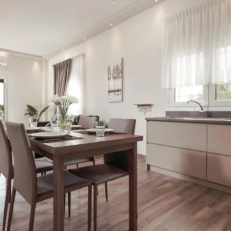 Апартаменты Eleana Luxury Private