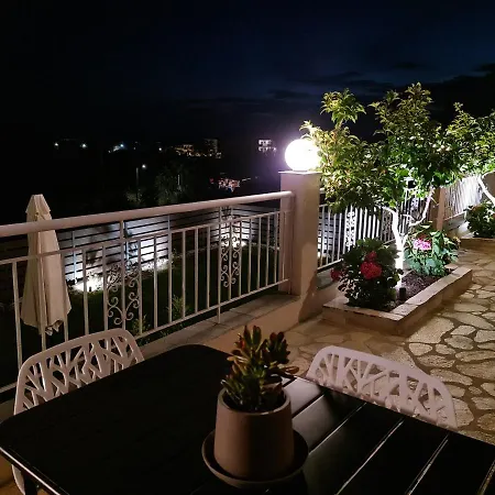 Eleana Luxury Private