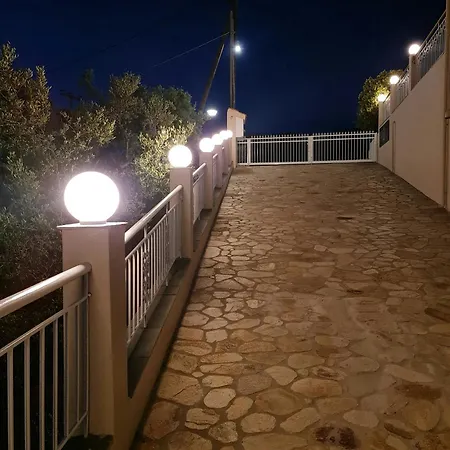 Eleana Luxury Private Апартаменты Неос-Мармарас