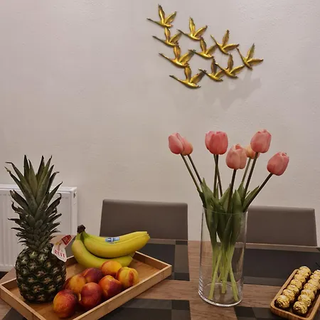 Eleana Luxury Private