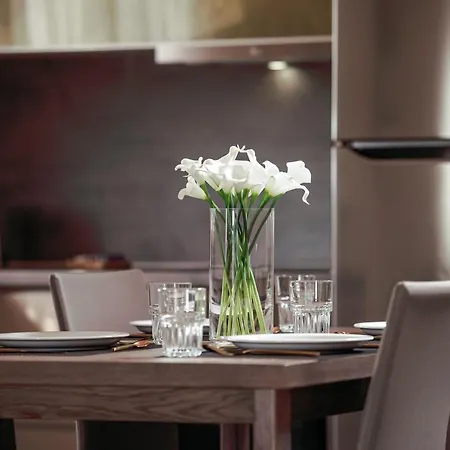 Eleana Luxury Private