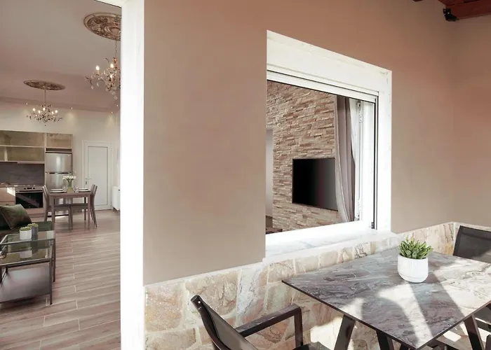 Eleana Luxury Private