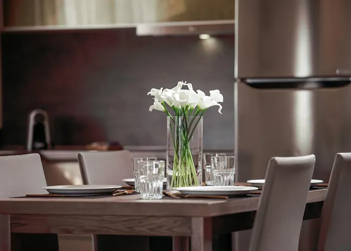 Eleana Luxury Private