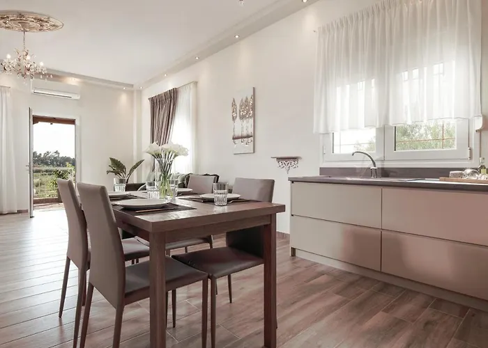 Daire Eleana Luxury Private