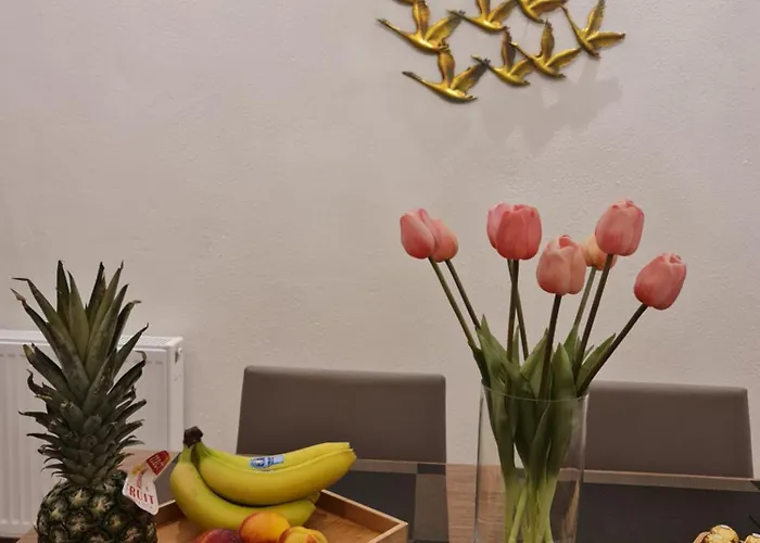 Eleana Luxury Private